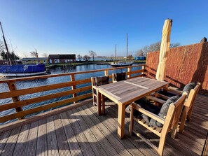 Outdoor dining - Vrbo Property (Fehmarn)