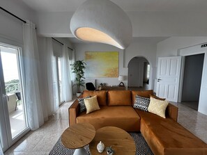 Televisie en een open haard
