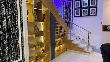 Deluxe Apartment, Balcony, City View | Interior