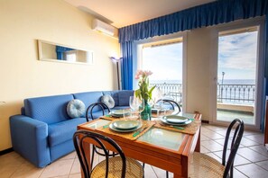 Dining - Il Risveglio Sul Mare - Terrazza Panoramica (Sanremo)