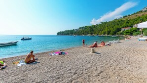 Beach nearby - Apartments Luka (Omis)