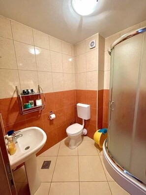 Apartment (A2) | Bathroom - Apartments Luka (Omis)