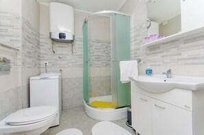 Studio (A1) | Bathroom - Apartment Blue sun (Split)