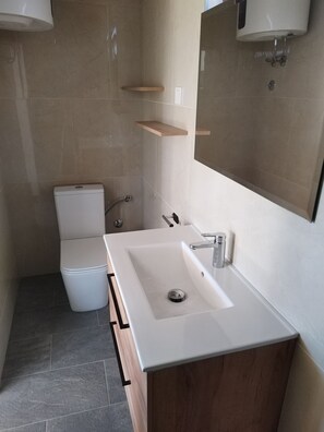 House | Bathroom