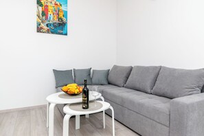 Apartment (A1) | Wohnzimmer | Smart-TV
