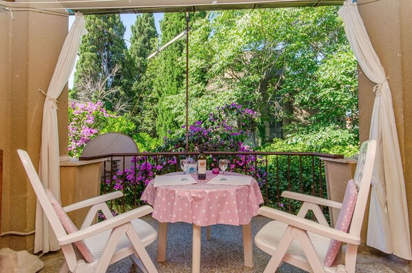 Apartment (A1) | Terrace/patio - Apartment Green Rustic (Split)