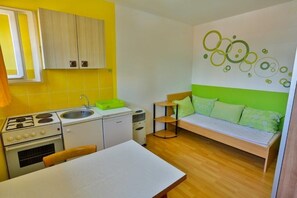 Apartment (A1) | Private kitchen - Apartment Green Rustic (Split)