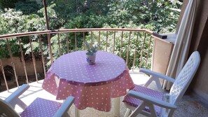 Apartment (A1) | Balcony - Apartment Green Rustic (Split)
