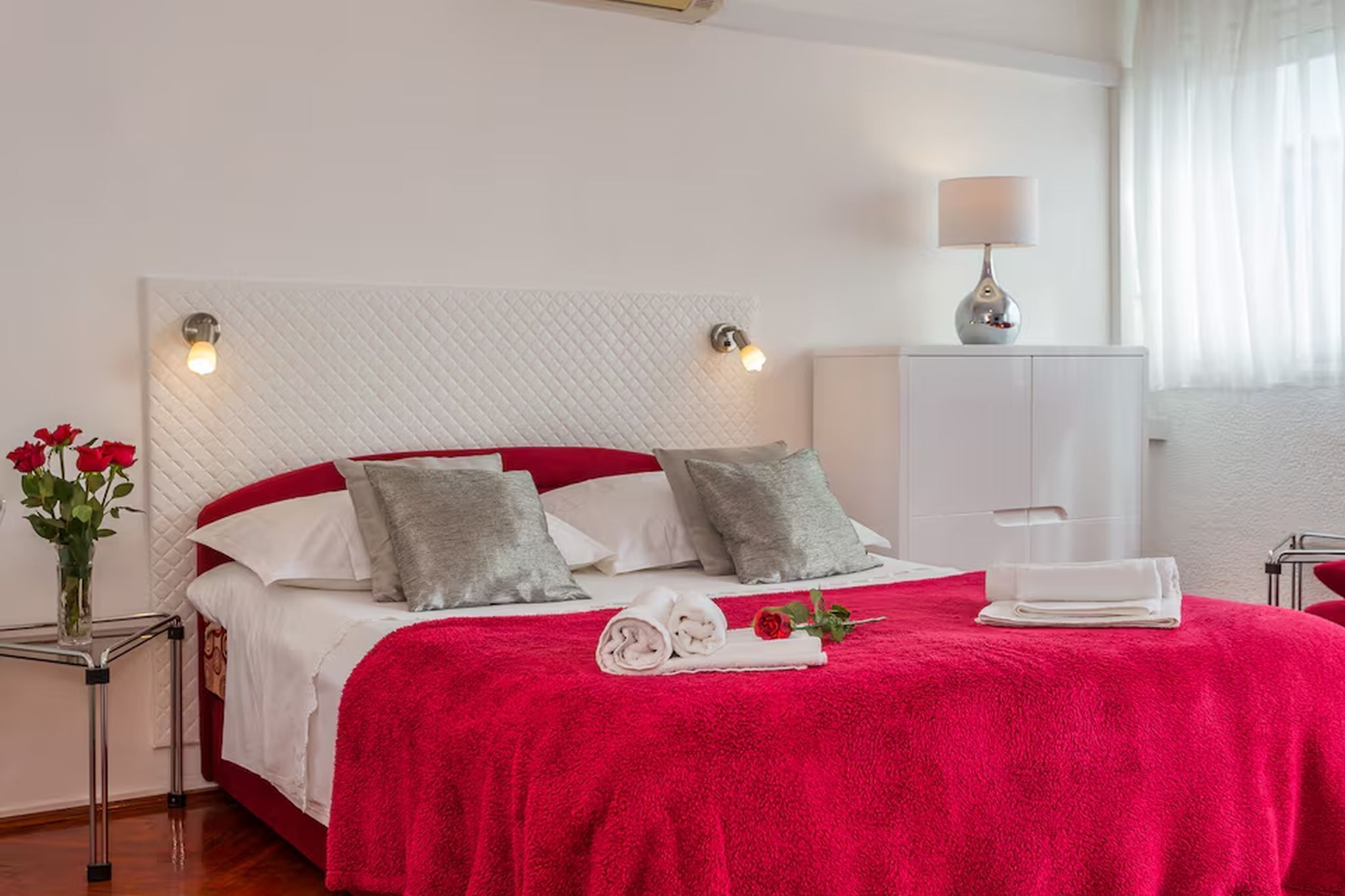 Apartment (A1) | In-room safe, iron/ironing board, free WiFi