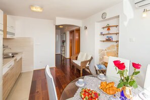 Apartment (A1) | Private kitchen | Fridge, microwave, stovetop, espresso maker - Apartment Sandy Steps (Split)