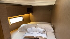 5 bedrooms - Sun-Kissed Sailing Adventure in Islas Esporadas (Skiathos)