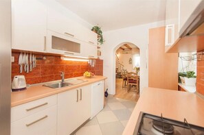 Apartment (A1) | Private kitchen - Apartments Pine and Sea (Omis)