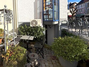 Outdoor dining - Vacation cottage in Adenau (Adenau)
