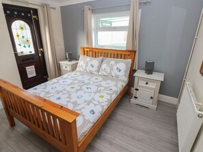 3 bedrooms, WiFi - Barn Cottage, Laugharne (Laugharne)