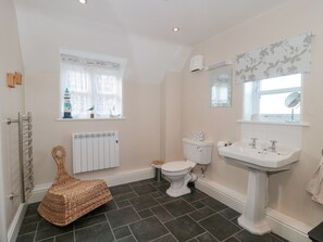 Shower - Wards Court 1, Frampton On Severn (Gloucester)