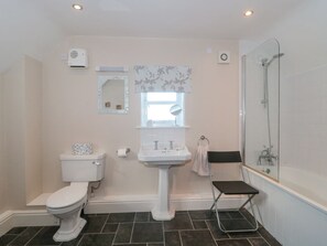 Shower - Wards Court 1, Frampton On Severn (Gloucester)