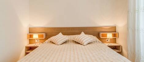 Apartment (A1) | Iron/ironing board, free WiFi