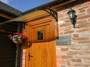 Exterior detail - The Owl Barn, Leominster (Leominster)