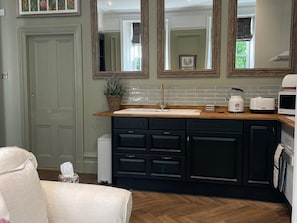 Interior - Garden Apartment, Par (Par)