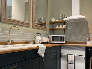 Private kitchen - Garden Apartment, Par (Par)