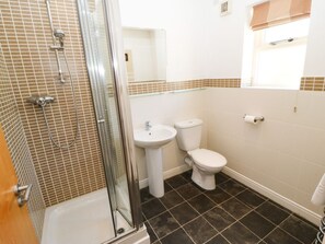 Shower - Hassop, Matlock - A Charming Retreat (Matlock)