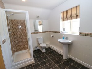 Shower - Hassop, Matlock - A Charming Retreat (Matlock)