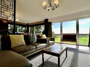 Living area - Pant Golau House, Llanbedr (Llanbedr)
