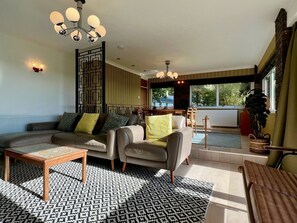 Living area - Pant Golau House, Llanbedr (Llanbedr)