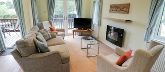 Daffodil resting in Eardisland