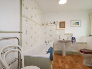 Shower - Trewillig Cottage is near Rock (Wadebridge)