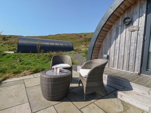 Outdoor dining - Losal, Cullipool, Isle Of Luing (Oban)