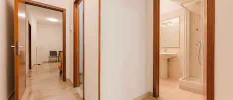 Apartment | Bathroom