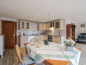 Dining - Bluebell Cottage, Tenbury Wells (Tenbury Wells)