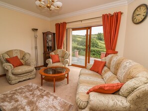 Fireplace - Drainbyrion Farm House, Llanidloes (Llanidloes)