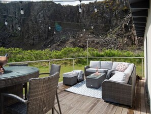 Outdoor dining - Summerset Lodge, Bamburgh (Bamburgh)