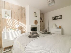 3 bedrooms, WiFi - 14 CLIFF STREET, open-plan,in Mevagissey (St. Austell)