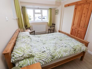 5 bedrooms, WiFi