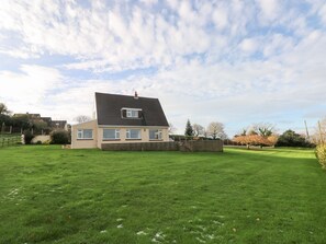 Property grounds - 28 Port Lion, Llangwm, Pembrokeshire (Haverfordwest)