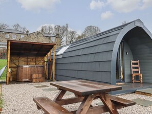 Outdoor dining - Ingleborough, Downham (Clitheroe)