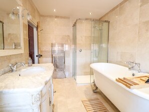 Shower - The Farmhouse in North Walsham (North Walsham)