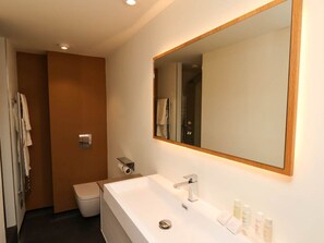 Shower - Apartment 3, Scarborough (Scarborough)