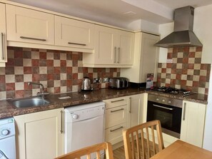 Private kitchen - Acorn Lodge, Chudleigh (Newton Abbot)