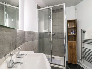 Shower - The Alex: Modern Living in Deptford (Deptford)