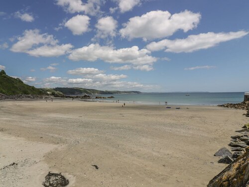 Seaside Apartment, Looe