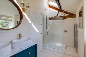 Shower - The Old Chase, Chester (Chester)