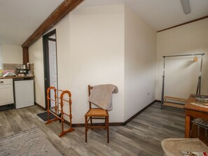 Interior - Sharon's Shepherd Hut, Knockin (Oswestry)