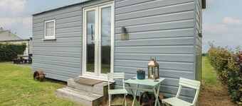 Llewelyn Shepherds Hut Getaway