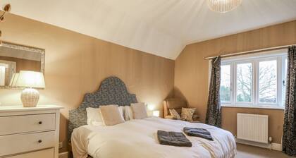 The Farmhouse, Whitchurch, Buckinghamshire