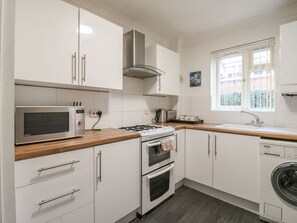 Private kitchen - Wizard's Hideaway, Watford (Watford)