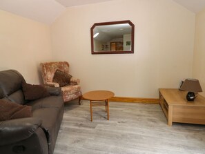 Living area - Honeybee Cottage, Withernsea (Hull)